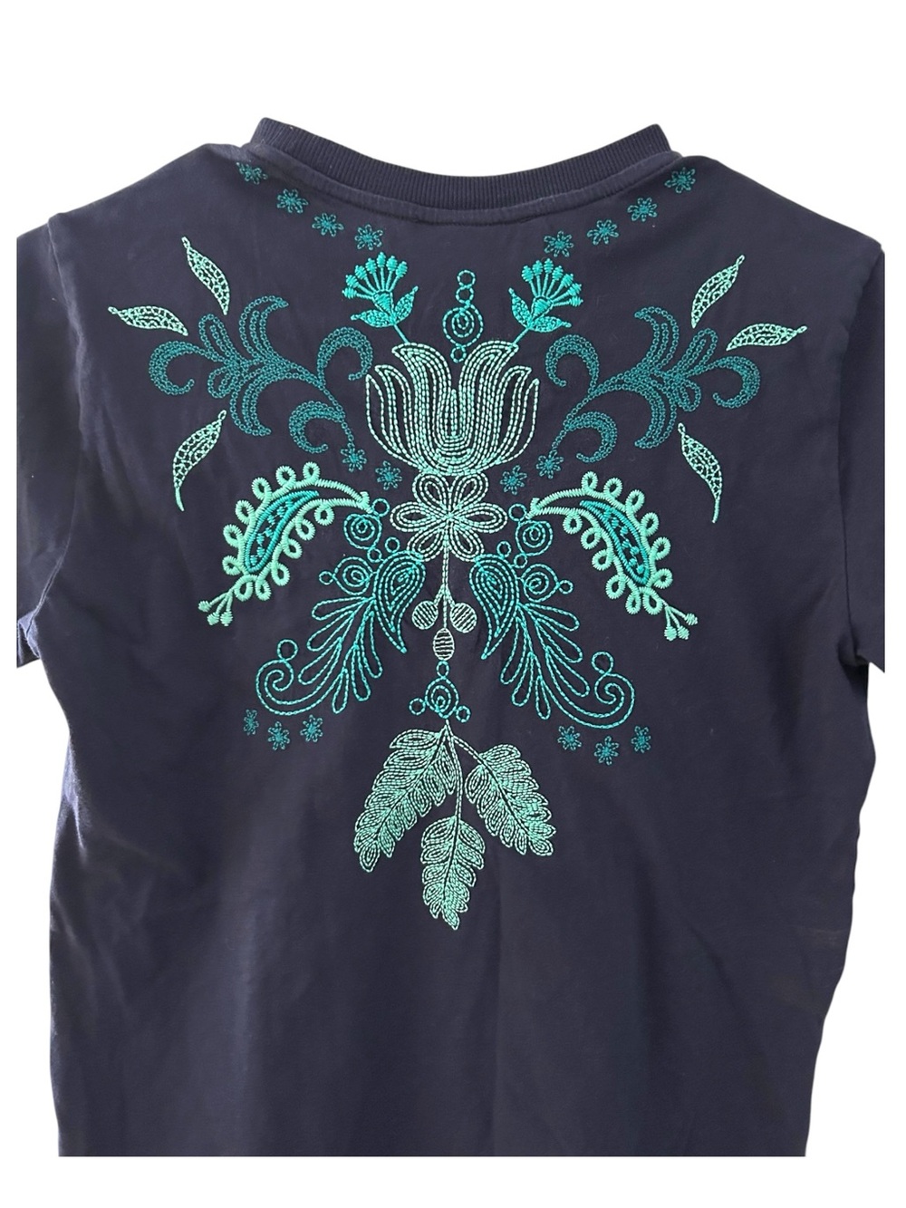 π¦ Johnny Was Navy Embroidered Butterfly Floral Boho Crew Neck TβShirt XS - Picture 10 of 10